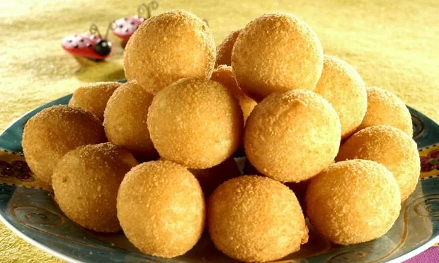 Bombinhas de queijo fritas