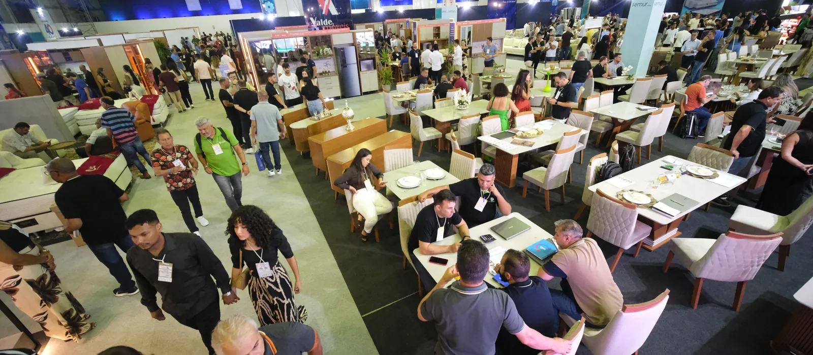 Público no pavilhão no último dia da FEMUR 2026