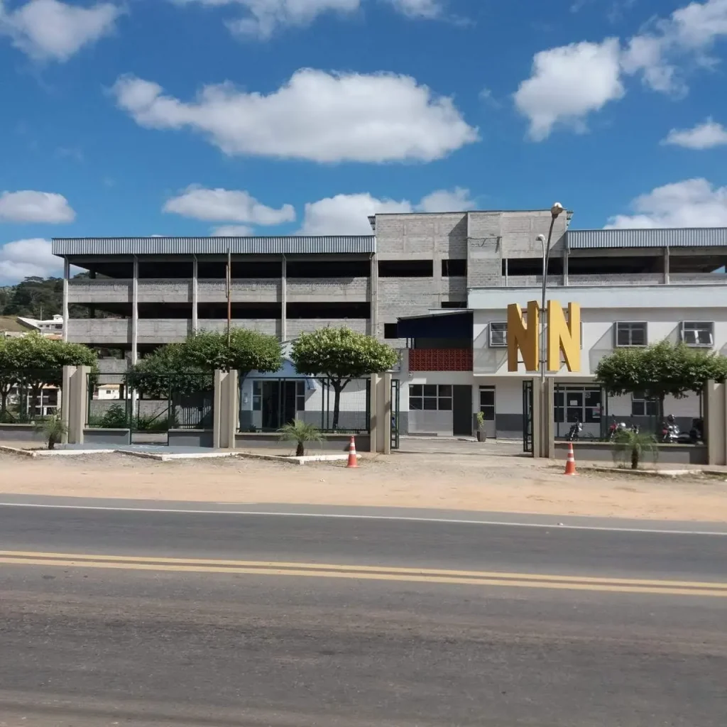 Edifício comercial atendido pela MBC