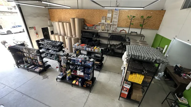 Showroom com as peças da Império
