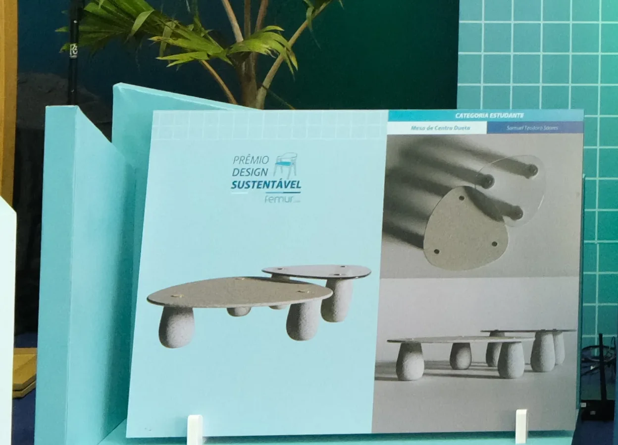 Painel da Mesa de Centro Dueto, de Samuel Teodoro Soares, premiada na categoria Estudante em 2026