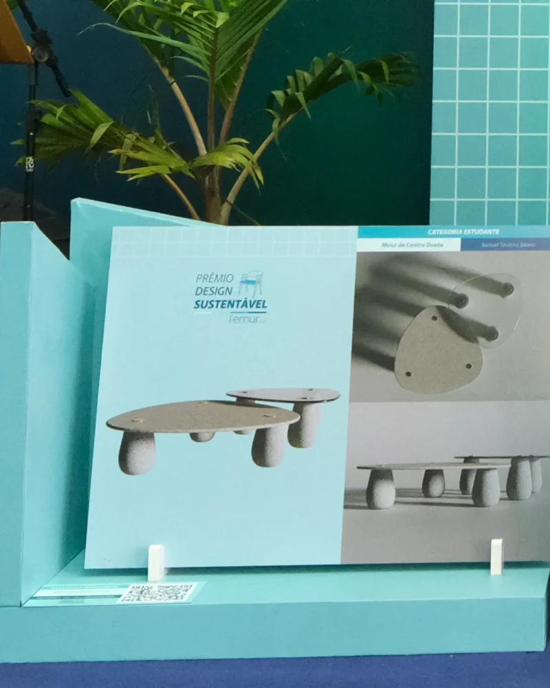 Painel da Mesa de Centro Dueto, de Samuel Teodoro Soares, premiada na categoria Estudante em 2026