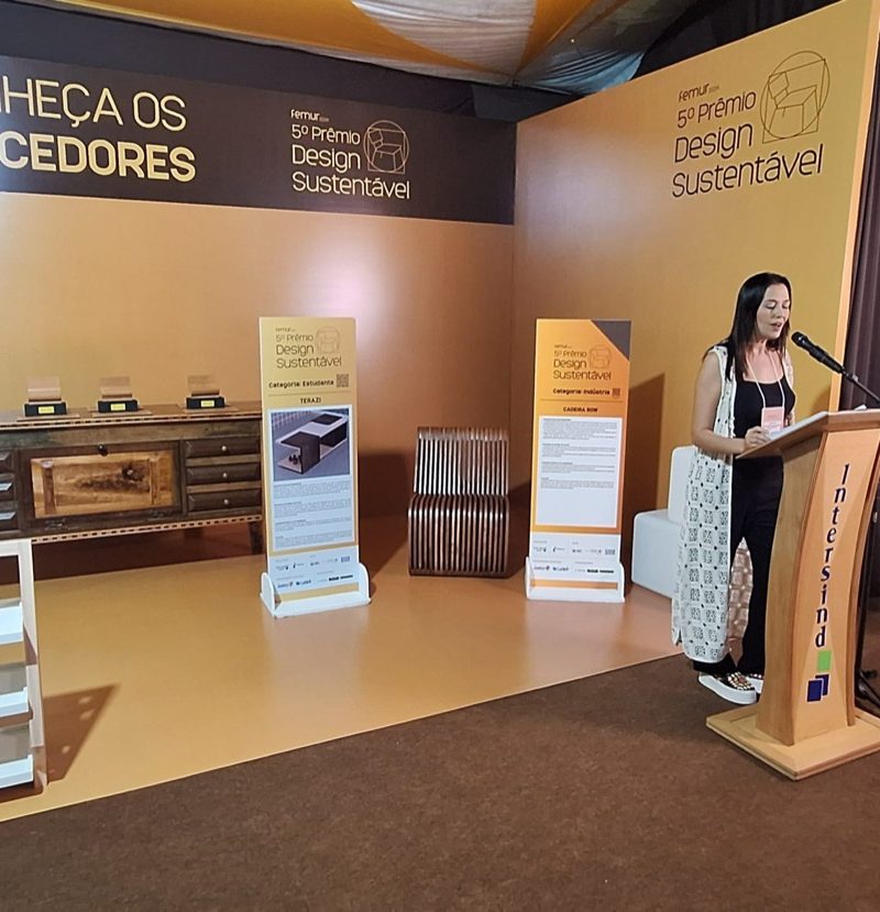 Estande “Conheça os vencedores” da 5ª edição do Prêmio Design Sustentável, na FEMUR 2024.