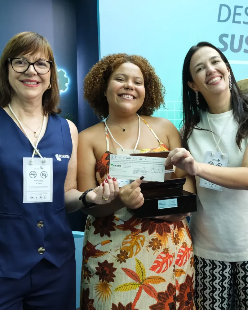 Entrega da premiação em dinheiro na cerimônia da 6ª edição, em 2026.